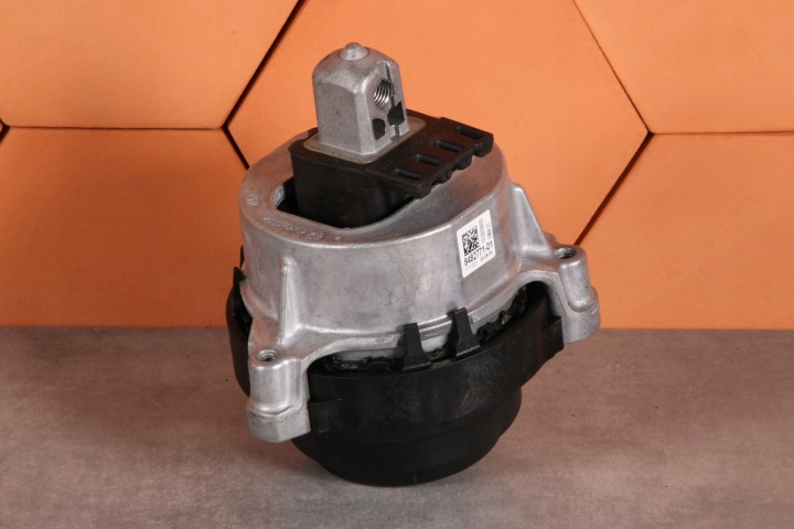 BMW G30 G31 B47 B47B B47D B47F XD5O Supporti motore usato sinistra 8482771 31 km !!!