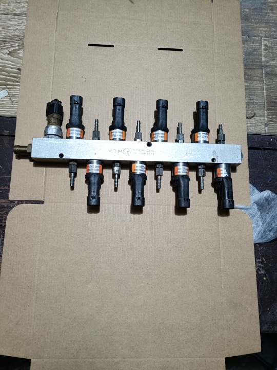 Injecteurs BRC pomaranczowe stary typ czyszczone ultradzwie 09SQ99020002G