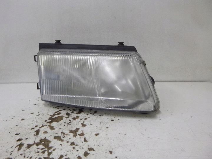 Licht vorne rechts Volkswagen VW Passat B5 1996 - 2000 14869200 HELLA