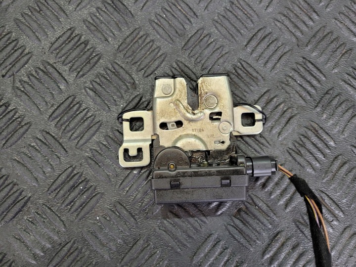 de la Serrure du capot Porte coffre hayon MINI COUPE Cooper SD R58