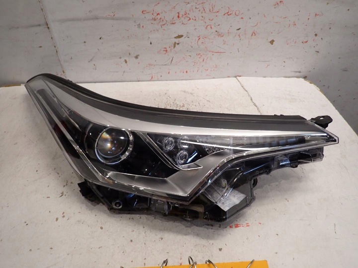 Licht vorne vorne rechts TOYOTA CHR 2016- LED 81110-F4031