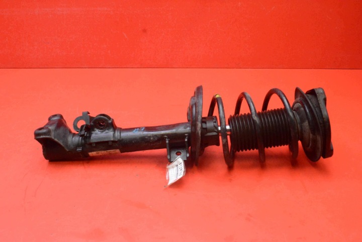 Stoßdämpfer links vorne A2043200413 MERCEDES C-KLASA W204 1.8 KOMPRESSOR 07