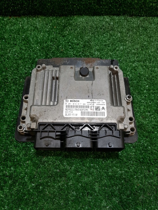 computer of the engine control unit CITROEN BERLINGO 2 9805947380