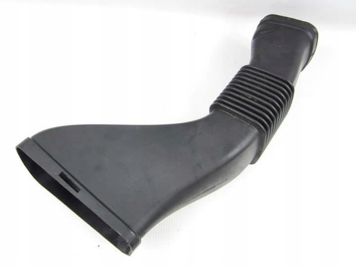 TROUBA trouba do filtru vzduchový levá Mercedes W212 E63 6.3 AMG
