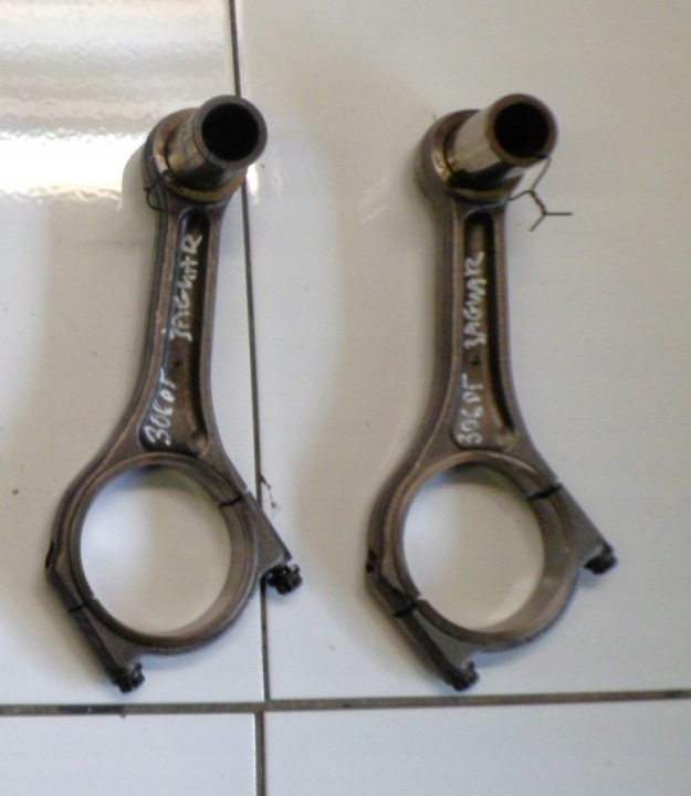 JAGUAR XF X250 3.0D V6 306DT connecting rod