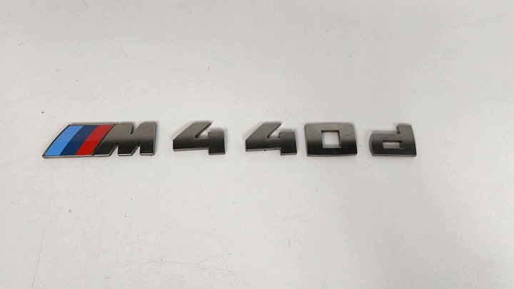 BMW 4 G22 G23 G24 G26 M440d jel na hátso klape