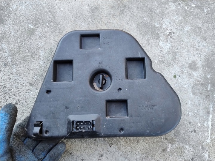 OPRAWKA holder ZAROWEK right rear part rear. BMW E39 before LIFT 8363566