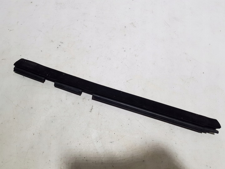 Joint Vitres Gauche MERCEDES SL R230 W230 2306730165