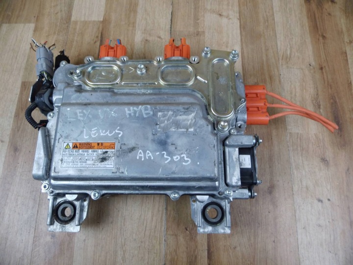 Toyota Yaris Cross 1.5 HYBRID inwerter konwerter control unit pradu