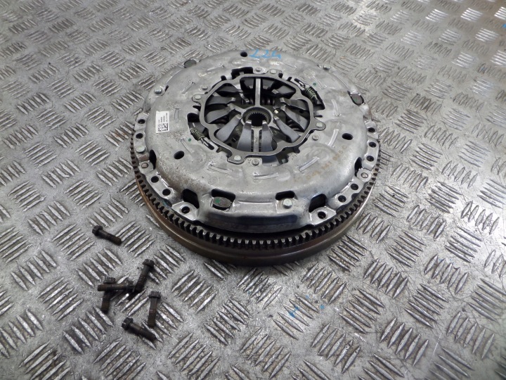 VW AUDI SEAT SKODA Kupplung Druckplatte Reifen Rad Schwungrad 2.0 TDI 04L141025C