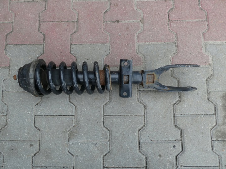 VW AMAROK Stoßdämpfer vorne 2H6412021