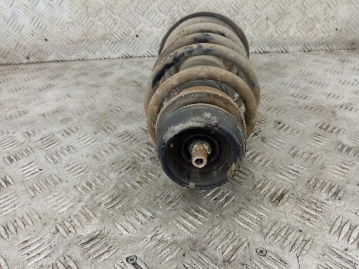 MCPERSON links vorne vorne VOLKSWAGEN NEW BEETLE
