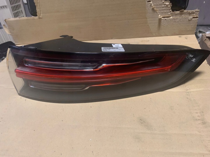 IDEALNA FEUX PHARE ARRIÈRE DROIT PORSCHE CAYENNE 9Y 1