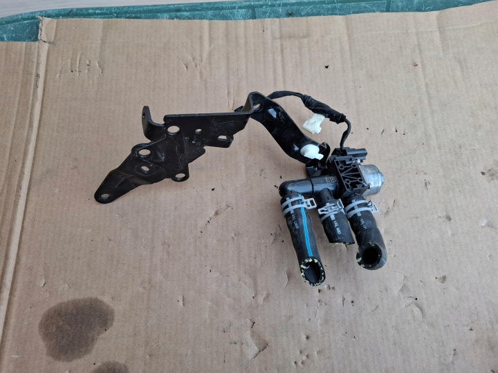 FORD KUGA MK3 2.5 HYBRYDA valve OGRZEWANIA STERUJACY