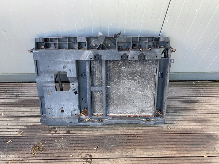 PEUGEOT 207 1.4 Kühler Wasserkühler Gurten 9653804080