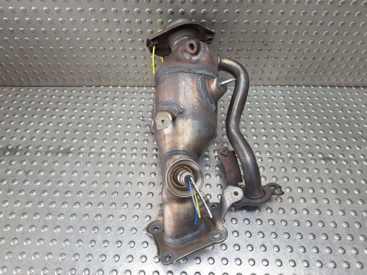 KATALIZATOR TOYOTA YARIS IV YARIS CROSS 1.5 HYBRYDA F3090