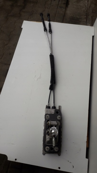 VW TOURAN Seilzug Schaltgestänge getriebe 1T0711049 BC