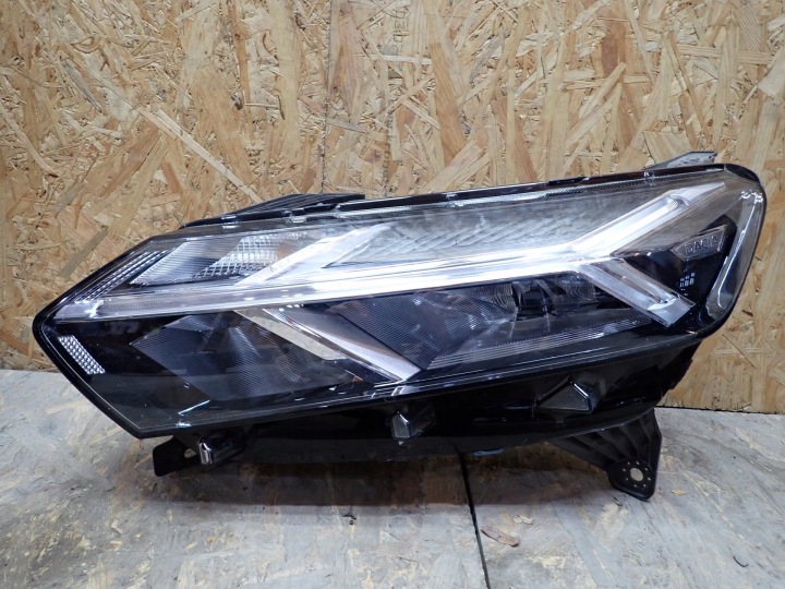 Feux phare Gauche REFLEKTOR Gauche LED DACIA JOGGER RK 2021- 260605914R