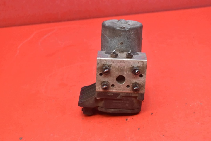 Pompe ABS 8E0614111T AUDI A6 C5 1.8 T 150 KM 97-01
