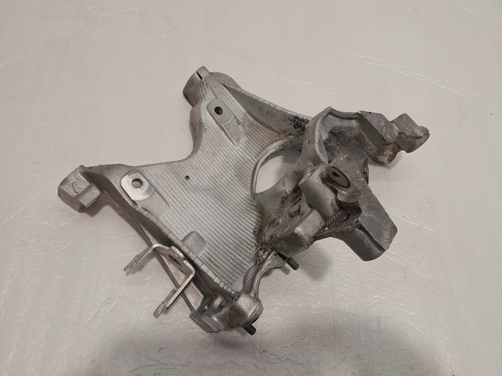 AUDI A4 B9 LIFT holder sususpension engine mount 8W0399296E