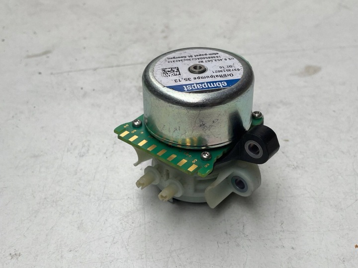 pumpa ADBLUE original MERCEDES RENAULT KANGOO III 9373513021