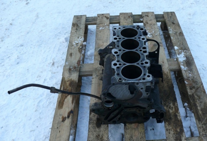 BLOK of the engine MITSUBISHI OUTLANDER and 1 2.0 16V 136KM 4G63 01-08r.