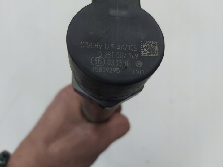 Kraftstoffverteiler Einspritzleiste 281002949 BMW F10 F11 BDB!!