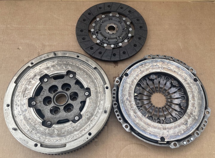 clutch DWUMAS G1FY-6477-RD FORD VOCUS IV IDEAL as new KOMPLET