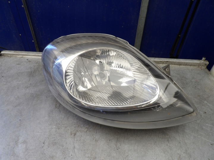 Renault Trafic II light front right 7700311372 91165720 89005568 VALEO