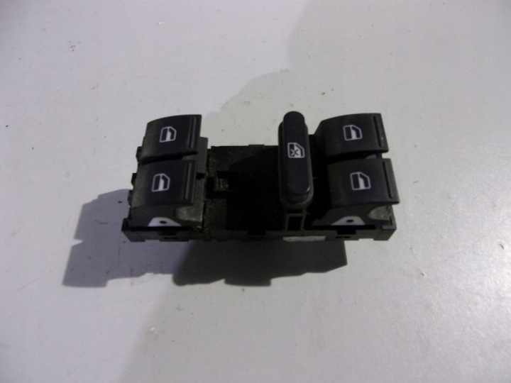 VW Passat B7 vezérlö panel szyb bal eleje