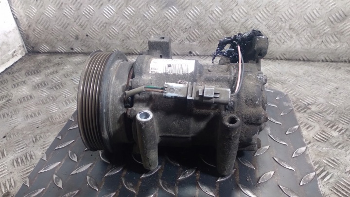 Compresseur Climatisateur air conditionné RENAULT CLIO 3 8200953359A SD6V12