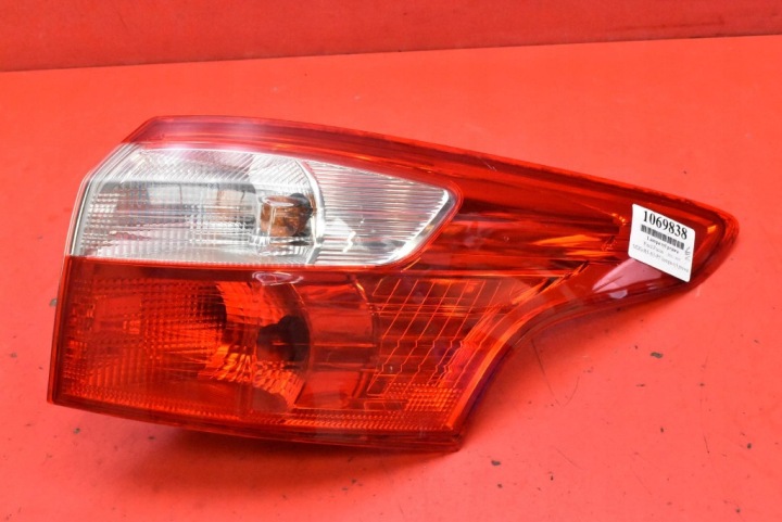 Licht rechts heck hinten BM51-13404-G FORD FOCUS MK3 KOMBI 11-15