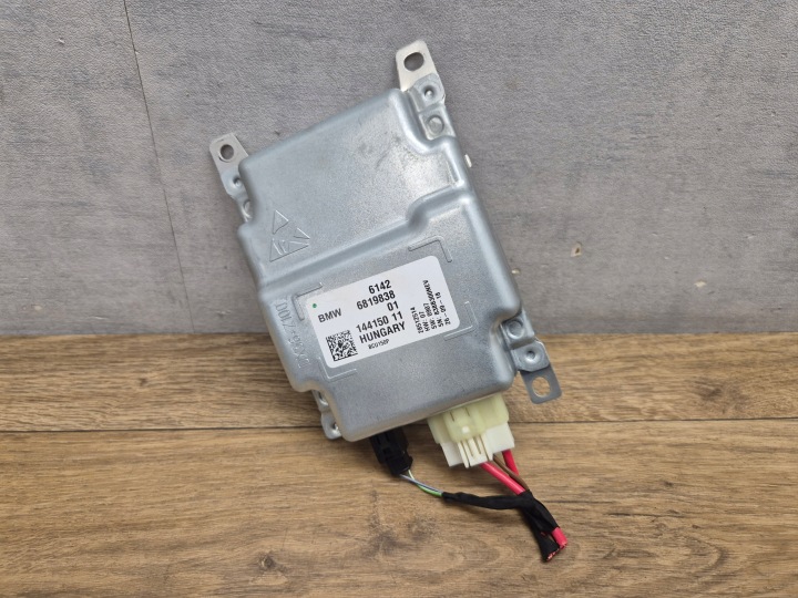 BMW G30 G20 F30 G11 upravljačka kompjuter računalo LADOWANIA AKU BCU 150P HYBRYDA 6819838