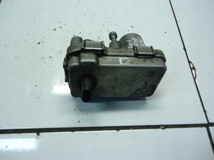 BMW 3 E90 2.0D N47D20C regulator tube A2C30724900