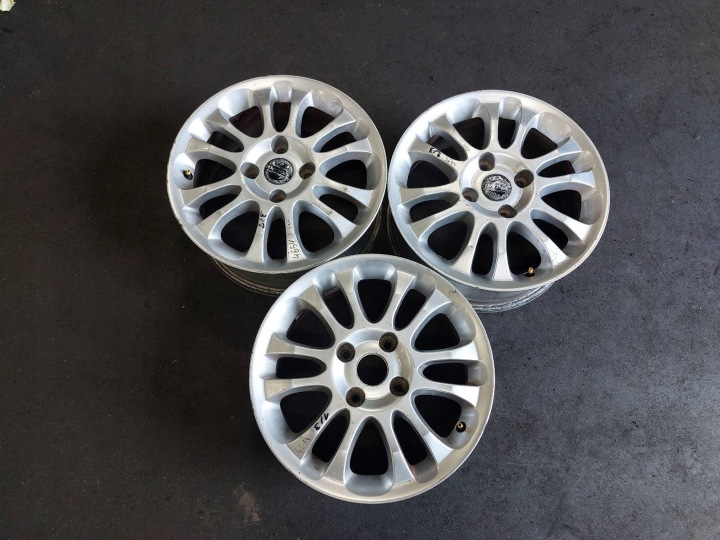 CERCHIO di alluminio VOLVO V40 e 6.5JX16X44 4X114,3 FI 67.1