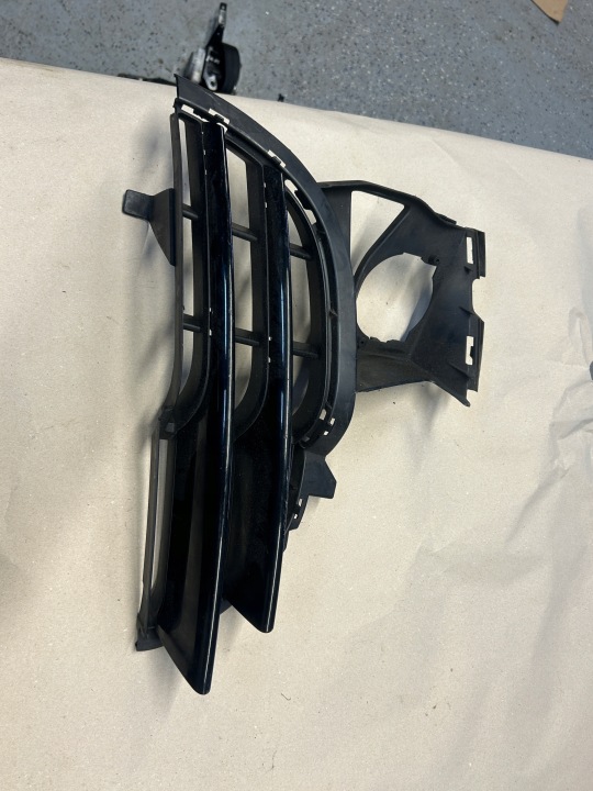 PORSCHE CAYENNE II 7P blende abdeckung der stoßstange links 7P5807681B