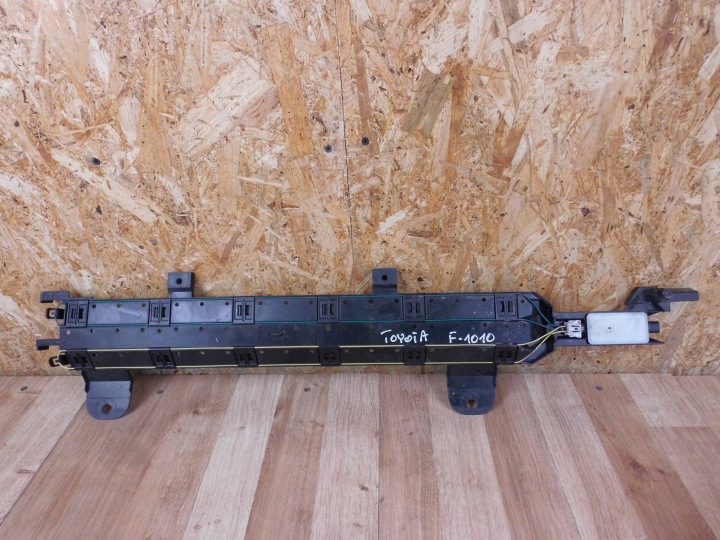 Toyota Yaris Cross console holder of a bumper rear part module sensor bonnet rear