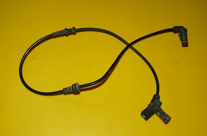 Schlauch des Sensors ZUZYCIA KLOCKOW rechts vorne MERCEDES C-KLASA W204 07-14r.