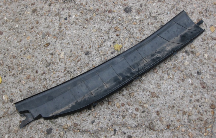OPEL ASTRA K V KOMBI griglia gocciolatoio inferiore in plastica 39019107