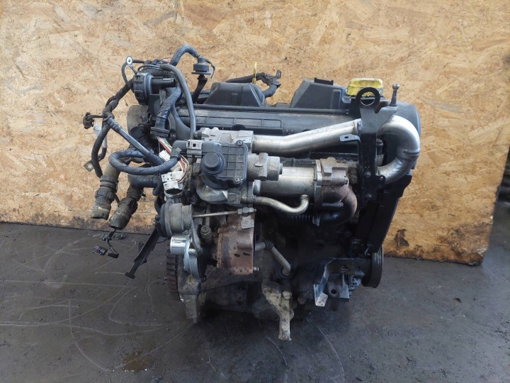 moteur DIESEL + UKLAD injection + TURBINA RENAULT CLIO III K9K768 1.5 DCI