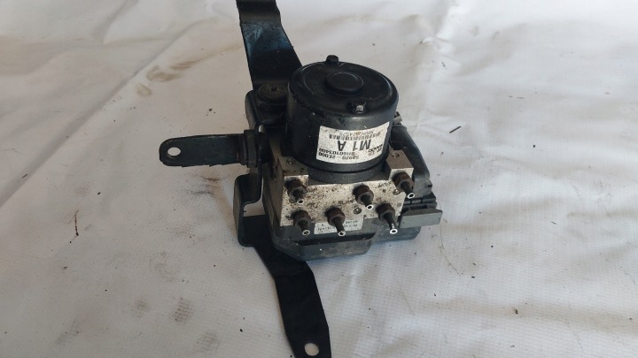 Pumpe Bedienteil ABS TUCSON und SPORTAGE II 04-10 R. 58920-2E000 58900-2E000