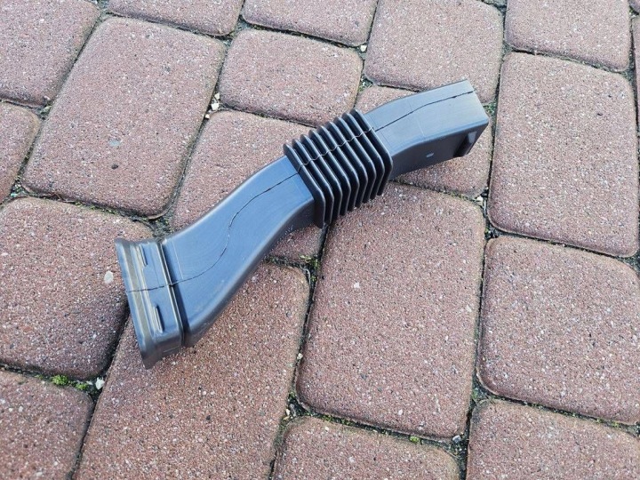 pipe drain air cabs of the dashboard Opel Grandland X YP00055980