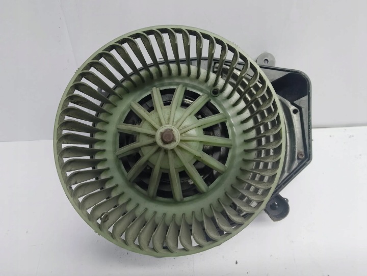 Volkswagen PASSAT B5.5 1996 of heating 8D1820021