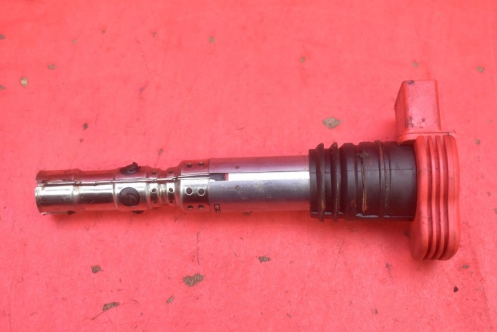 bobina Di accensione R0501S00500 AUDI A4 B6 2.0 20V 130 KM 00-05
