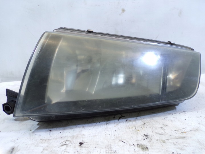 Feux phare Gauche Avant Avant SKODA FABIA 1 et LIFT (1) (K)