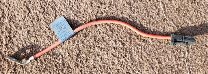 KABEL kabel baterie svorka plusová BMW X1 E84 9207521 9207520