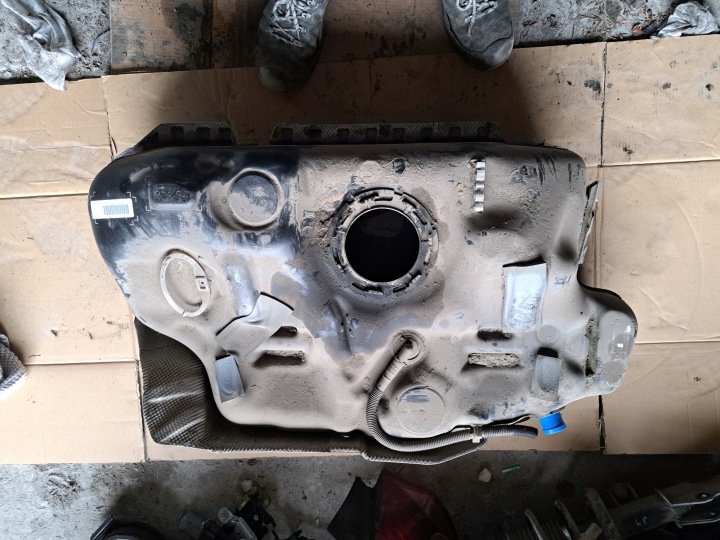 tank kraftstofftank OPEL ASTRA J HB 1.7 CDTI