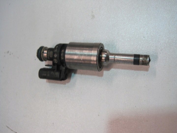 Einspritzdüse Einspritzdüse Pumpe-Düse-Einheit des Kraftstoffsbehälters FORD FOCUS MK3 1,0 CM5G-9F593-FA