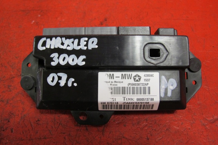 CHRYSLER 300C modul řídící jednotka dveře pravý předek P56038722AP