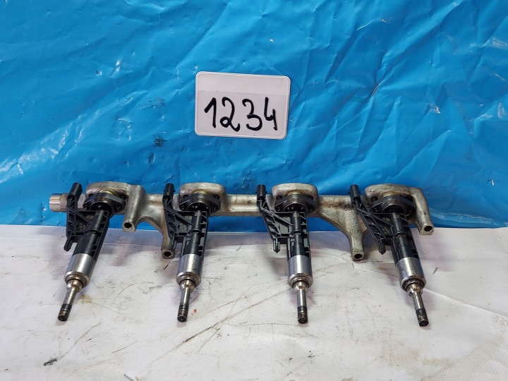 injectors BMW X1 MINI F55 2.0 and 0261500140 BOSCH